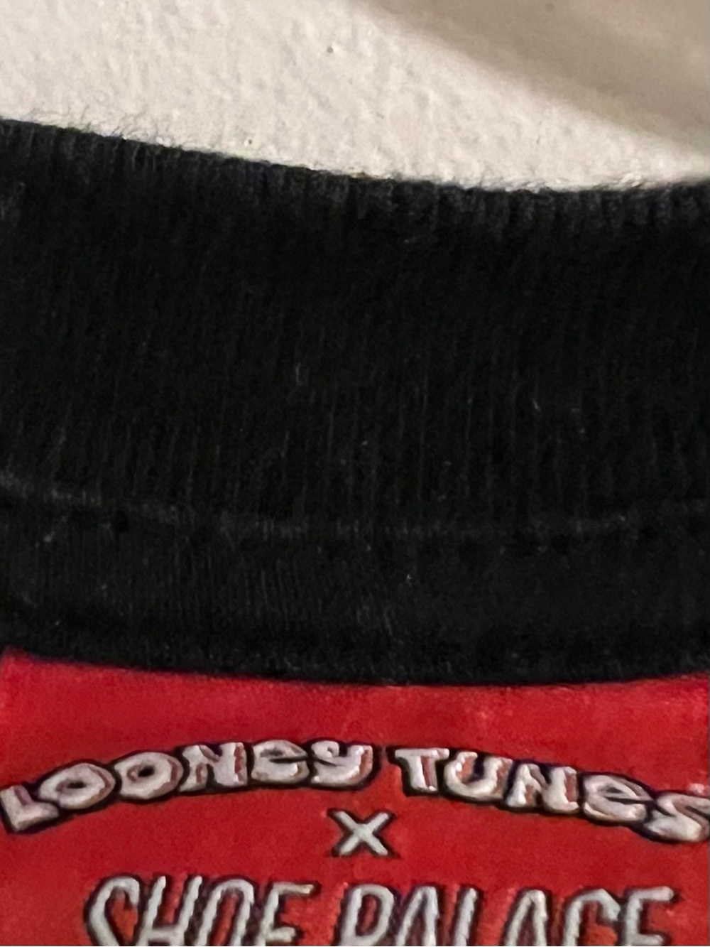 Warner Bros. Looney Tunes Bugs Bunny & Taz Black Graphic Tee VTG Men’s L - Picture 3 of 6